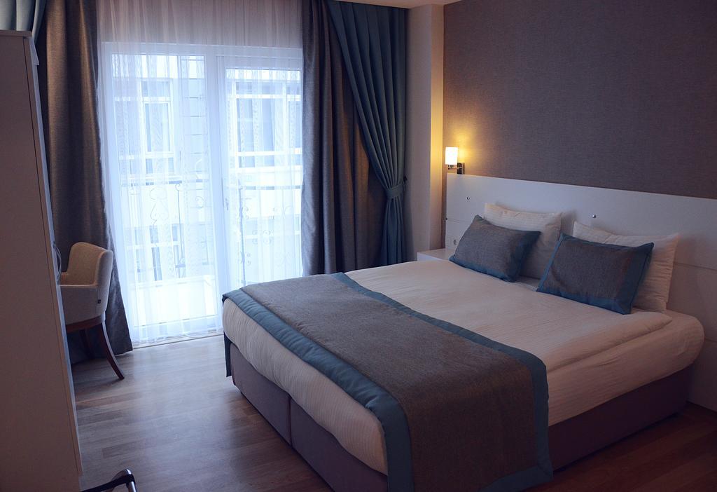 Parion House Hotel
